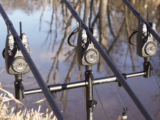 Rozťahovacia hrazda na prúty Delphin FlexiBUZZ