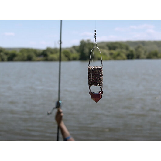 Krmítko Delphin LongSHOT+ | M 30g